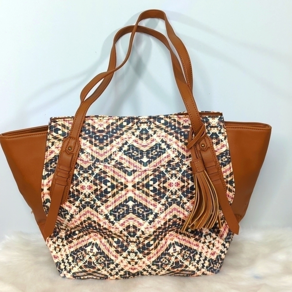 Danielle‎ Nicole Bohemian Shoulder Tote